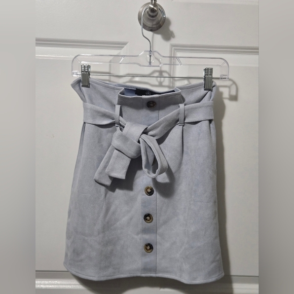 Missguided Faux Suede Skirt - Picture 2 of 6